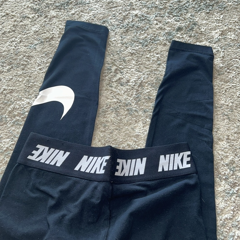 ✨Nike Leggings - Picture 3 of 6